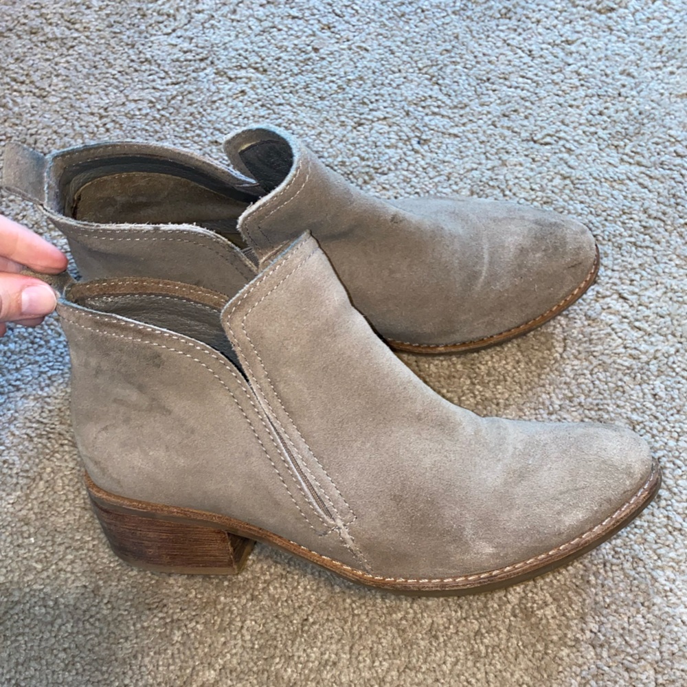 Leather Ankle Boots Made in Brazil Taupe 8 1/2